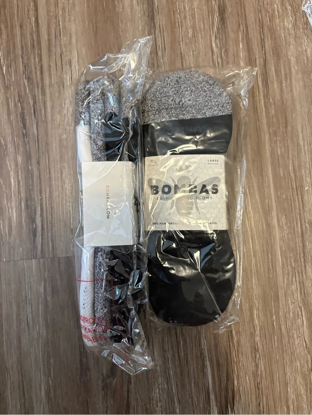 Bombas Men's SET 8 pairs           No-Show Socks in Black and Gray Heather